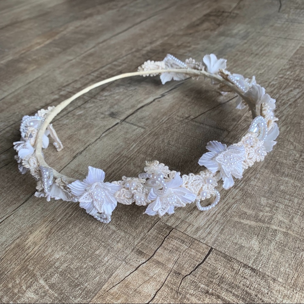 Vintage Off White Floral & Beaded Head Piece - Picture 1 of 6